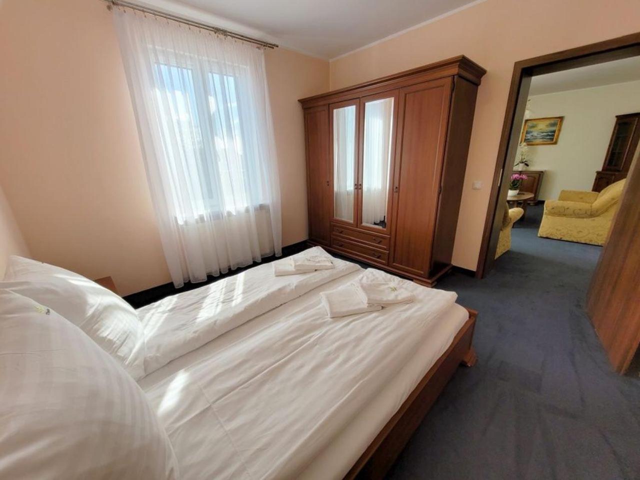 Pensjonat SPA u Tomasza Bed & Breakfast Niechorze Bagian luar foto